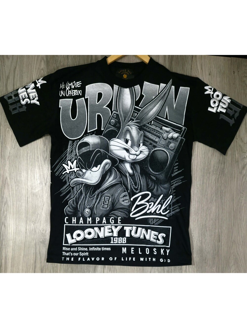 Looney Tunes Bugs Bunny Apple Pie AOP Double-Sided Hip-Hop XL NWOT